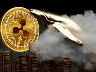 Moeda física do XRP em dourado com o símbolo da Ripple, pilhas de moedas ao fundo e uma figura de baleia dourada em meio a uma névoa.