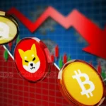 Gráfico de mercado em queda com moedas de Bitcoin, Shiba Inu e outra criptomoeda em primeiro plano.