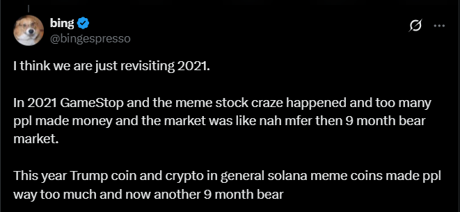 Screenshot de um tweet do usuário @bingespresso comparando a febre das meme stocks de 2021 com o atual cenário das memecoins.