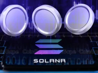 Logo da Solana com três círculos translúcidos e símbolo característico em fundo tecnológico azul e roxo.