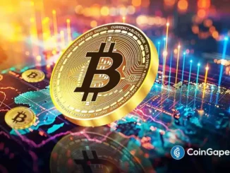 Moeda física Bitcoin dourada em destaque sobre gráficos de trading com candlesticks e indicadores técnicos em fundo bokeh multicolorido.
