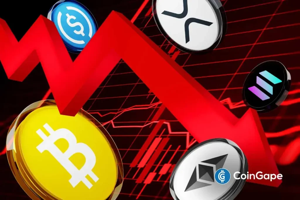 Ilustração 3D mostrando moedas de Bitcoin, Ethereum, Solana, XRP e USDC ao redor de uma grande seta vermelha descendente sobre fundo preto com gráficos em vermelho.