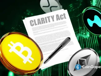 Ilustração mostrando documento do CLARITY Act ao centro cercado por moedas de Bitcoin, Ethereum e símbolo da HYPE sobre fundo verde digital