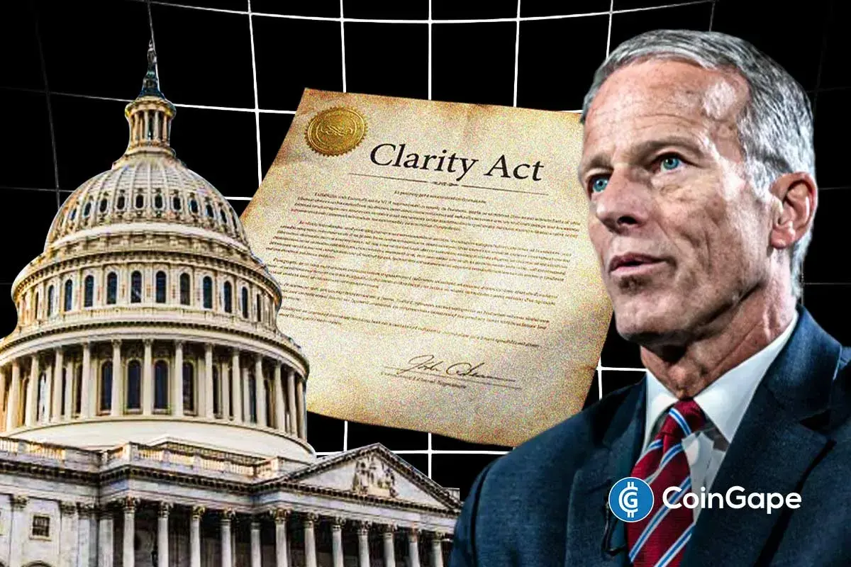 Capitólio dos EUA ao lado do documento do CLARITY Act e do senador John Thune.